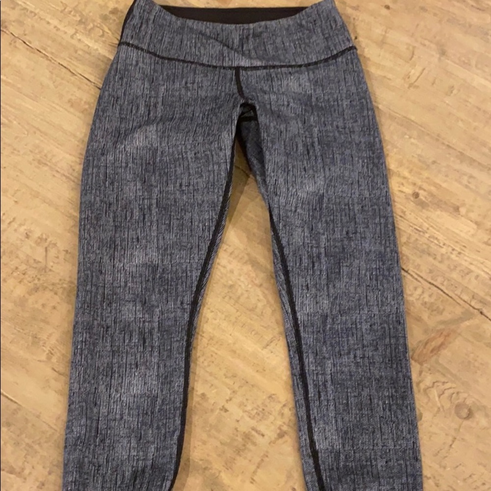 Lululemon crop leggings